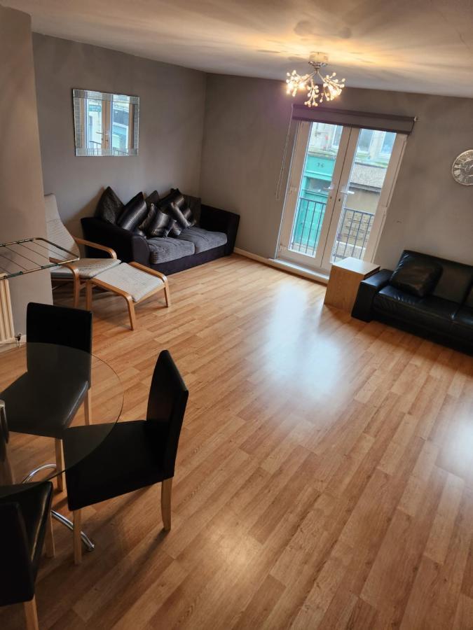 No 11 3 Bed Serviced Appartment Town Centre Girvan Exterior foto